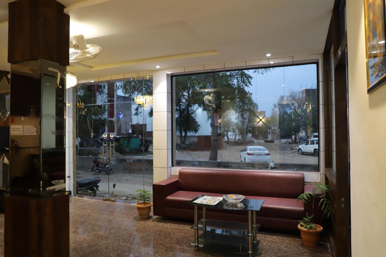 Hotel Dream Comfort Agra  Exteriör bild