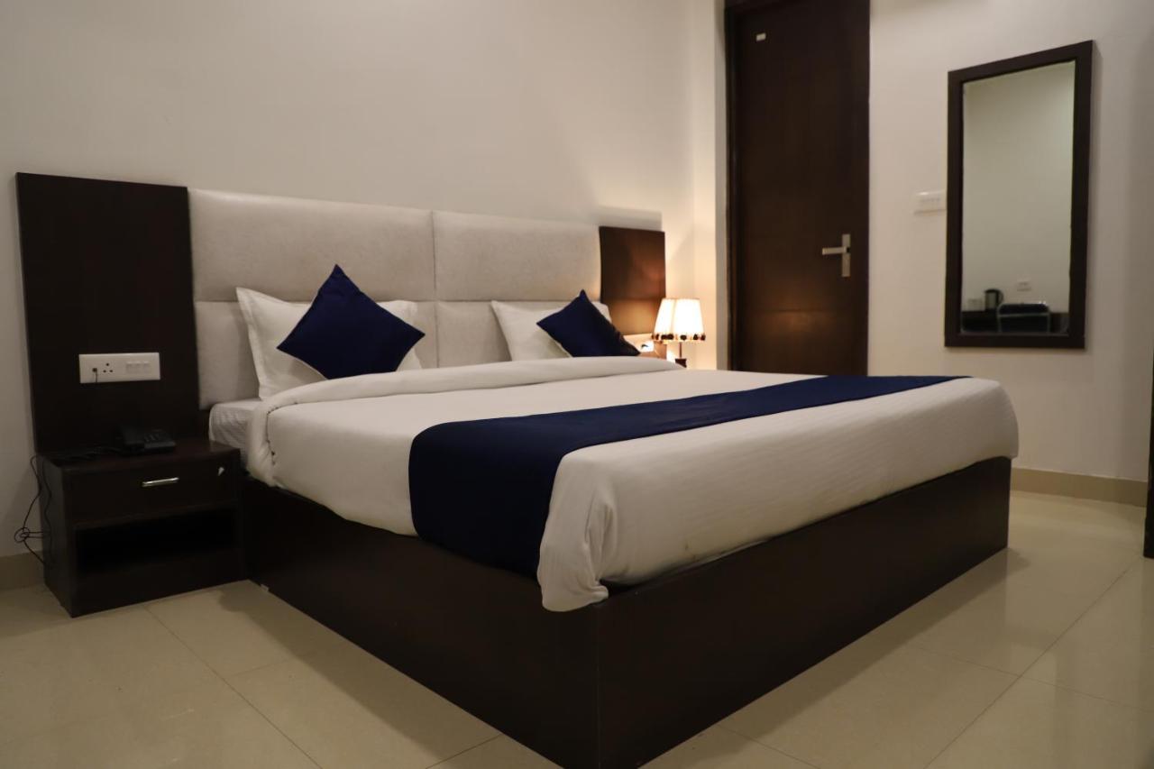 Hotel Dream Comfort Agra  Exteriör bild
