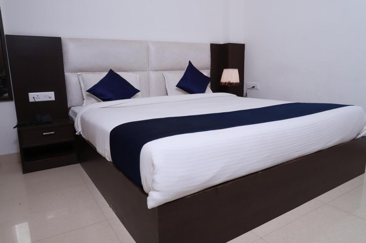 Hotel Dream Comfort Agra  Exteriör bild