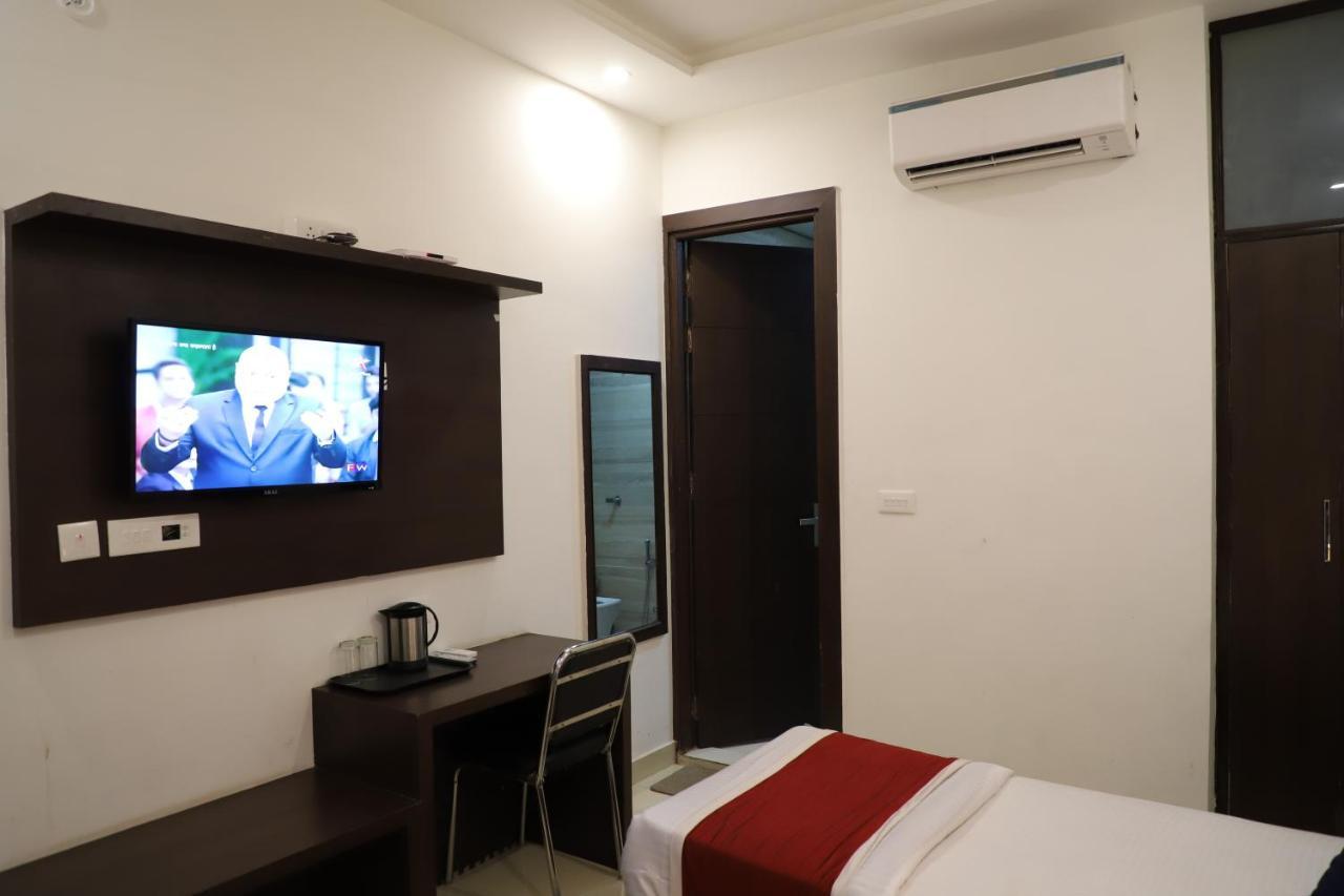 Hotel Dream Comfort Agra  Exteriör bild