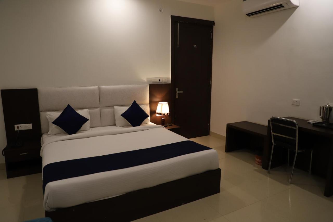 Hotel Dream Comfort Agra  Exteriör bild