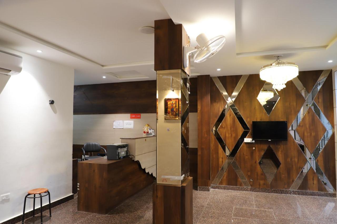 Hotel Dream Comfort Agra  Exteriör bild