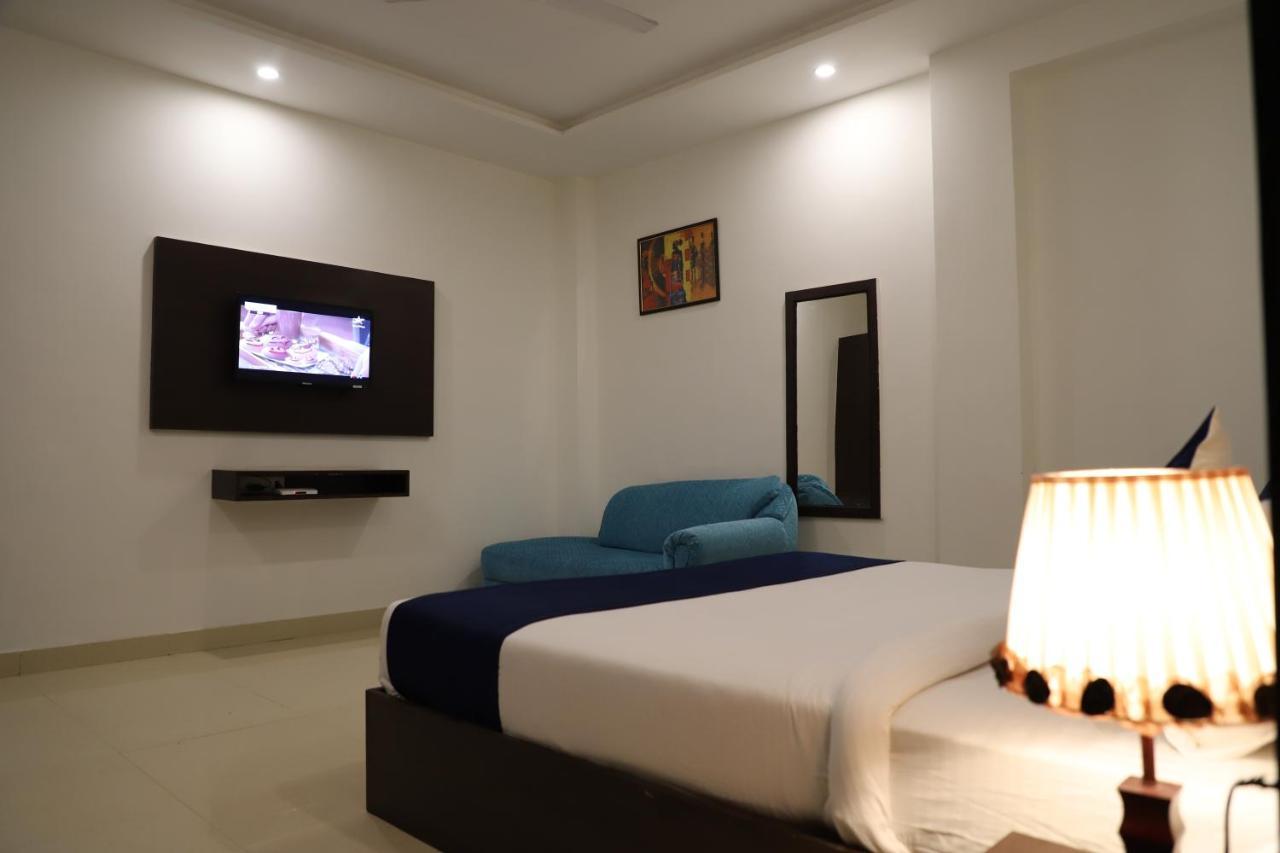 Hotel Dream Comfort Agra  Exteriör bild
